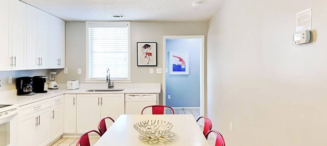 Latitude Adjustment B | Pet Friendly, Near Beach! in Tybee Island