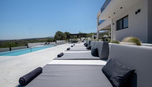 LeEva Oasis Villa in Loutra