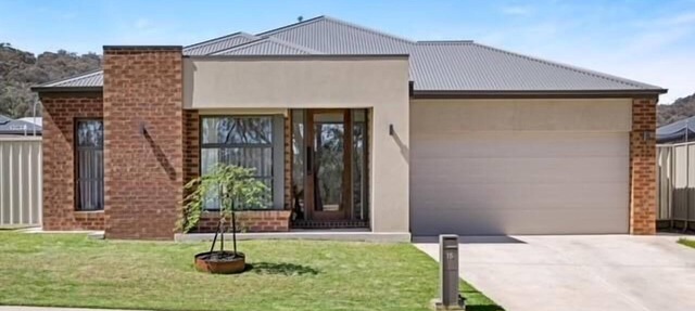 Leneva Stylish & Spacious Stay - Spacious four bedroom, two bathroom property in Leneva