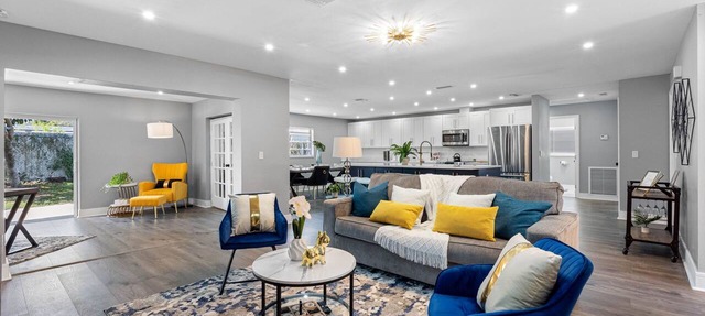 Luxurious Golf Course Retreat in Tampa