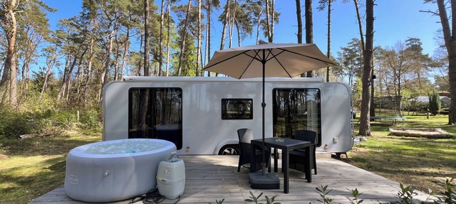 Luxury caravan 5 with whirlpool directly on the Achterwasser -holiday homes island Usedom in Lütow