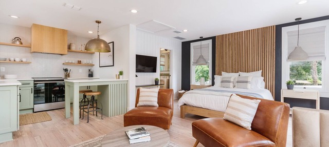 Luxury Garage Studio in Jacksonville