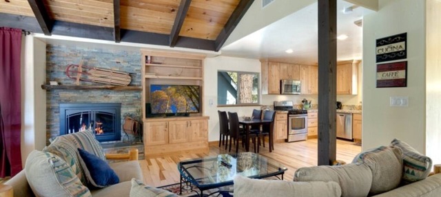 Luxury5 BR 3.5 Bath Minutes From Heavenly, Casinos And The Lake in South Lake Tahoe