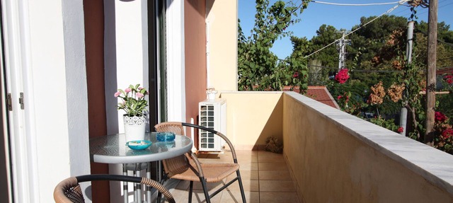 Mandola Studios Beachside - Skala Beach (Blue Studio) in Skala