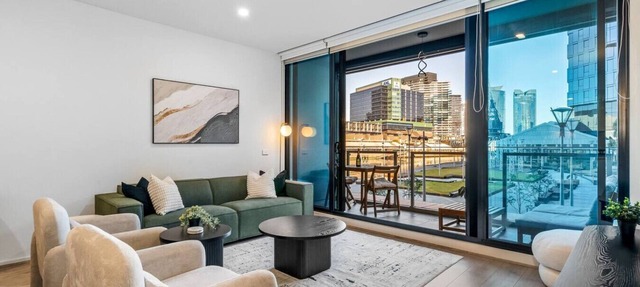 Modern 3BR | River & Park Views | Walk to Crown in Docklands