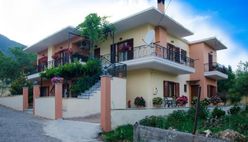 Nefeli in Levidi