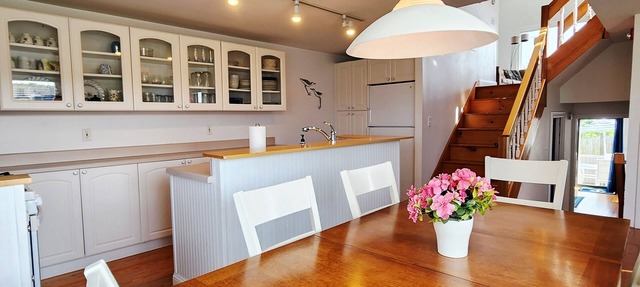 Oceanfront 3BR condo. Visit Hyannis for your Cape holiday! 1600 sq ft home! in Barnstable