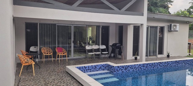 Pacific Harbour Pool Villa — Near Beach & Lake in Pacific Harbour