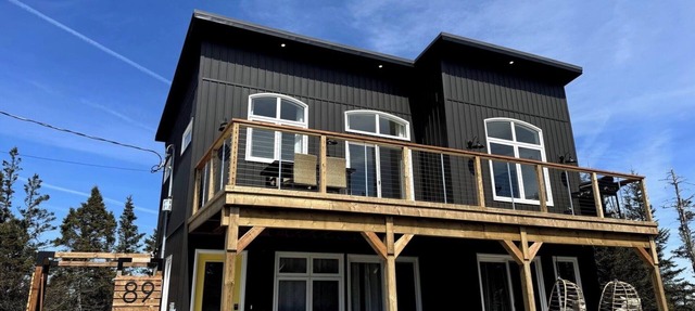 Panthers Pad and Tiger Den with two Hot Tubs in Lake Charlotte
