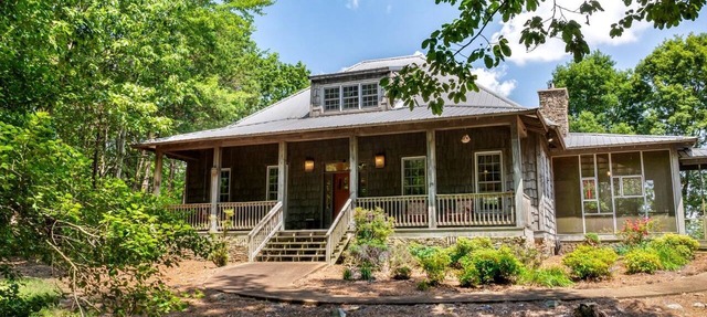 Peaceful Secluded Cottage with Amazing Views in Mentone, Alabama in Mentone