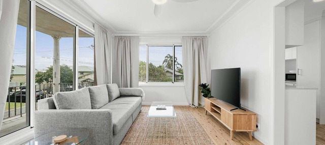 Prickly Pear Stays in Merewether - Ranclaud St, 2-bedroom in Merewether