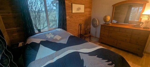 Private, Cozy, Driftless 2BR Farmhouse on 80 acres, 2 miles from Viroqua, WI in Viroqua