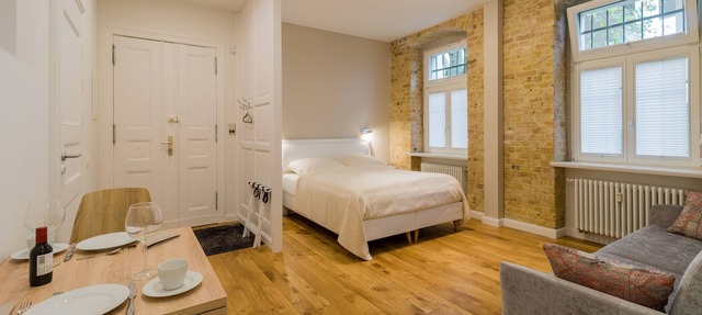 Quiet and central apartment "Nest" in Berlin on Kurfürstendamm in Bezirk Charlottenburg-Wilmersdorf