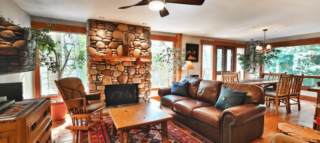 Quiet & Cozy: Ideal Location Near Hiking/Biking Trails, Ski Slopes & Main St. in Park City
