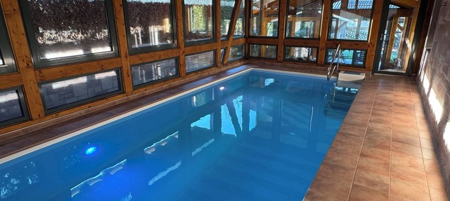 Recreation in the forest - with swimming pool! in Heßles