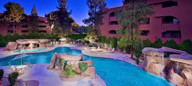 Resort Like Condo in the Prestigious Paradise Valley Area in Phoenix