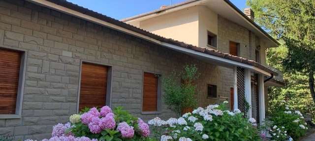Retro Charm 2-bedroom apartment Near Borgo La Scola - Grizzana Morandi in Grizzana Morandi