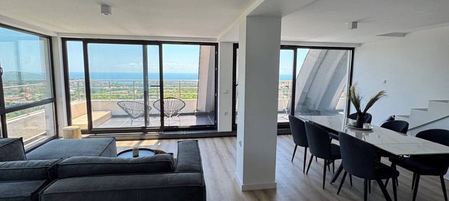 Rooftop apartment above the rooftops of Vinitsa, Varna, with a view of the sea in Varna