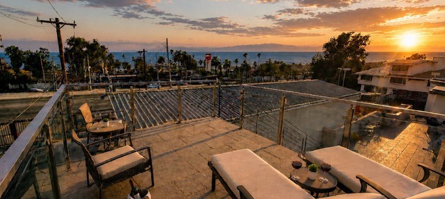 Rooftop Ocean views, great outdoor space, A/C, prime location, gated, firepit in Ensenada