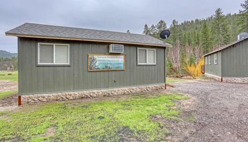 Rustic getaway in the woods in Keystone