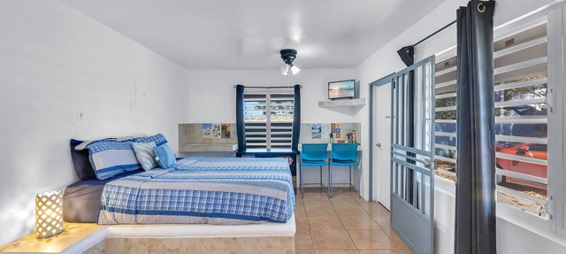 Sandy Beach Studio Private Terrace & Parking Walk to Surf in Rincon