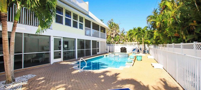 Sanga Na Langa No Worries. Captiva Island vacation rental home in Captiva