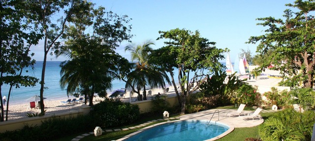 Sapphire Beach - Luxury beach side split level self catering apartment in St Lawrence Gap
