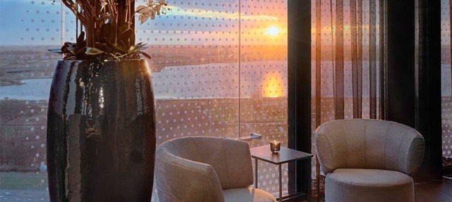 Scenic Urban Stay | Near Keukenhof, Tulip Fields & De Hoge Dijk Golf in Amsterdam