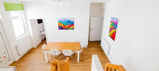 SecondHome Stuttgart - Moderne große Wohnungen nahe der hist Altstadt von Esslingen aN - versch Größen 8 - 11 - 19 Betten in Esslingen