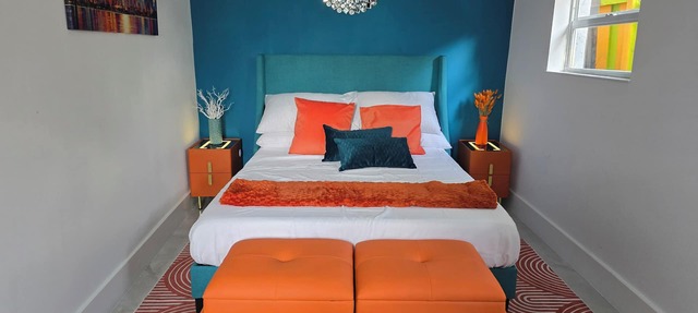 Separate Guesthouse-Private Bathroom-Full Kitchen-Free Parking-AC-Center of Mia. in Miami
