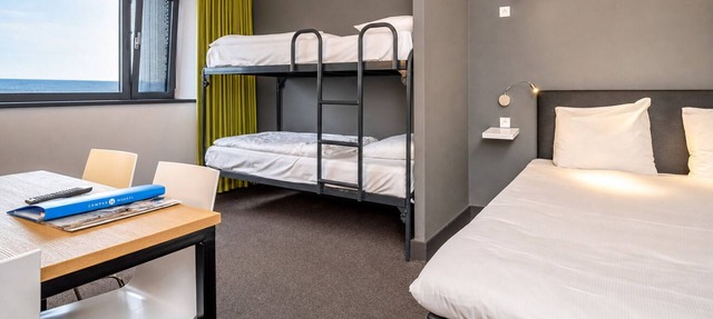 Sittard Wellness Stay – Cozy Rooms with Access to Spa, Gym & Sauna - 3 Units in Sittard