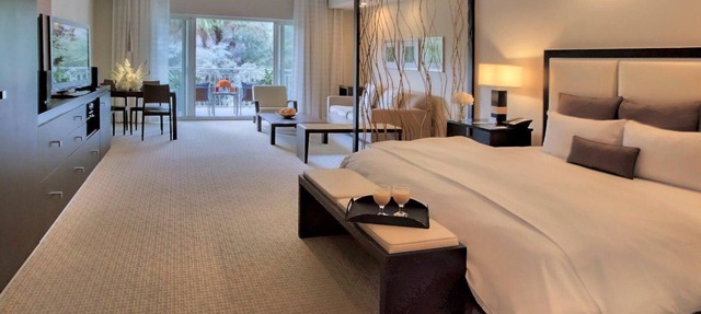 Sleep, Golf, Repeat–King Studio w Kitchen in Doral in Miami