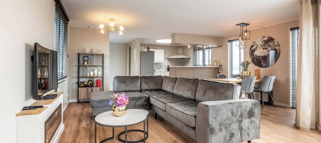 Spacious 120m2 Watervilla With Sauna Near Amsterdam And Schiphol. in Aalsmeer