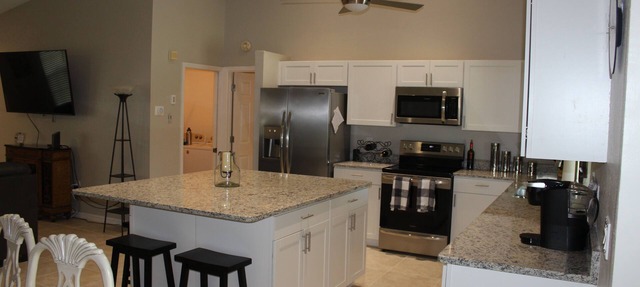 SPACIOUS 4 BEDROOMED HOME in Rotonda West
