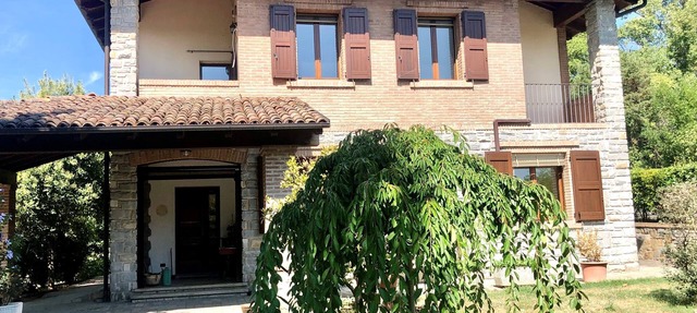Spacious apartment " Le Vitterelle " in the green of the Terre dei Castelli in Emilia-Romagna
