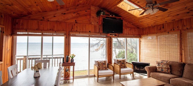 Spacious Lake Front 6-bedroom house on Historic Lake Champlain in Plattsburgh
