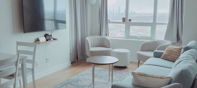 Specious and very clean condo for rent in Toronto