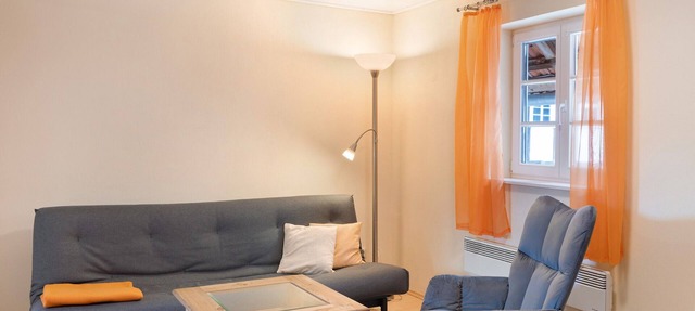 Studio '30 sqm' with Wi-Fi in Historic Four-Sided Farmhouse in Friedewald