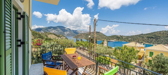 Studio 'Veronis 3' with Sea View, Shared Pool & Wi-Fi in Ithaca