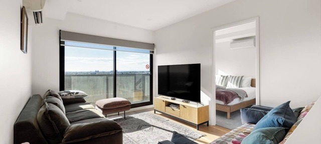 Stylish 2-Bedroom Preston Apartment Near Transport in Preston