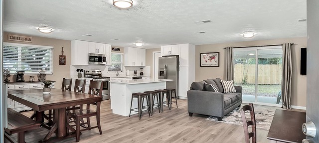 ⭐️Stylish 3/2 🏡 fully renovated in Orange Park⭐️ in Orange Park