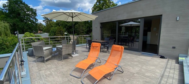 Sun-drenched apartment with large terrace for up to 6 guests near Potsdam and Berlin in Michendorf