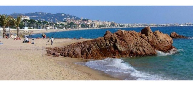 T2 Cannes vue dégagée colline, mer à pieds, 4 pax in Cannes