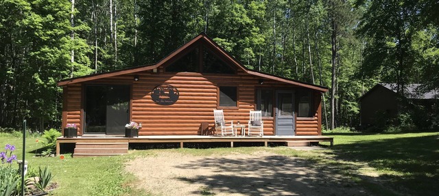 Tiny Cabin On Private 5 Acre Wooded Lot w/in 1.5 miles of WOMAN LAKE in Hackensack