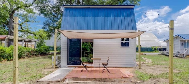 Tiny House 20 Mins from Beach in Brunswick
