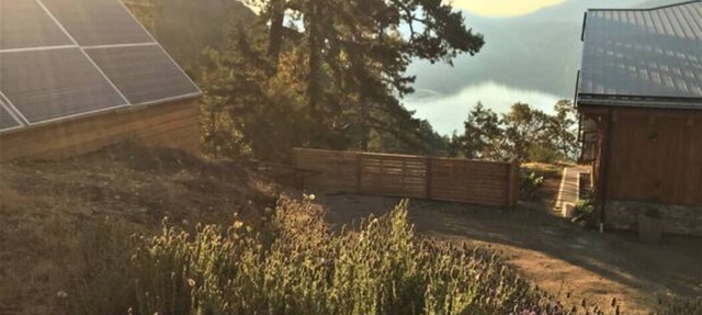 Two-Bed Cabin – Breathtaking Fjord View at the Summit House. in Malahat