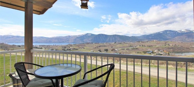 Two Lakes Loft in Manson