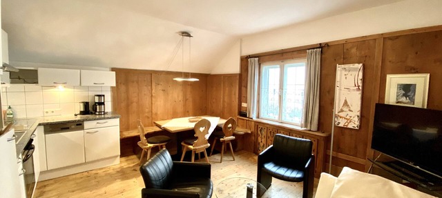 Tyrolean apartment for up to 5 people with SWIMMING POOL, garden, pets allowed in Telfes im Stubai