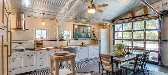 Unique Lecompton Studio w/Countryside Views in Lecompton