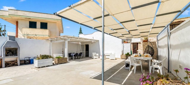 Villa Benedetta 50m from Beach, Lecce, Italy in Lecce